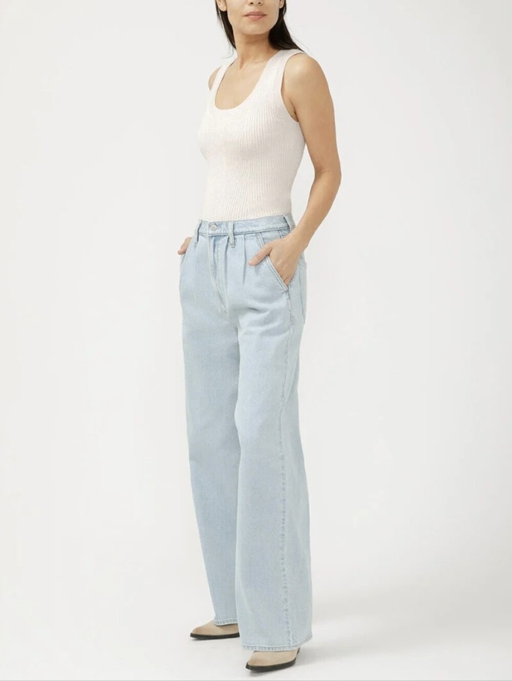Silver Jeans High-rise Pleated Denim Trouser Size 26 With 32" Inseam Indigo